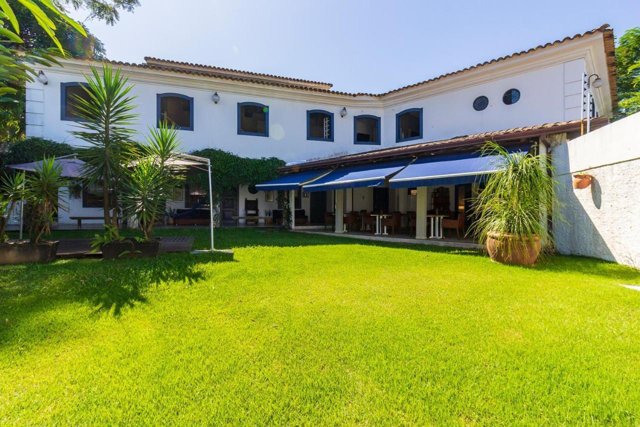 Casa Dos Autores Inn *